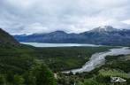 Durante a caminhada para o Glaciar do Rio Mosco, uma visão do belo vale onde está Villa O'Higgins, última cidade da Carretera Austral, no sul do Chile